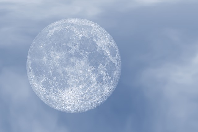 moon-5307922_640.jpg