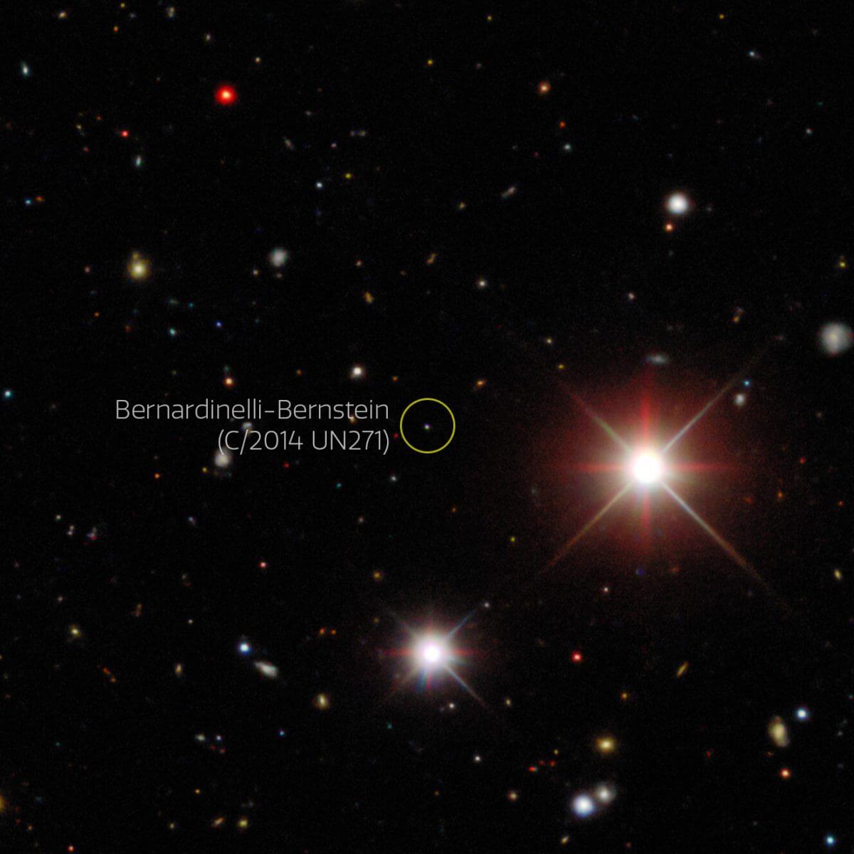 ダークエネルギーカメラが撮影したバーナーディネリ・バーンスティン彗星