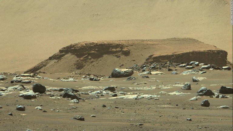 デルタ地形の一部をなすとみられる火星の堆積物の画像